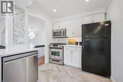 219 Blackhorne Drive, Kitchener, ON - Indoor Photo Showing Kitchen