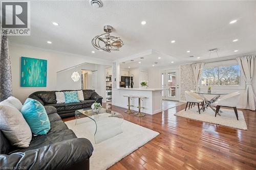 219 Blackhorne Drive, Kitchener, ON - Indoor Photo Showing Living Room