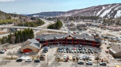 200-100 Av. Guindon  Saint-Sauveur, QC J0R 1R6