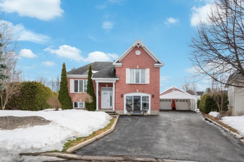 888 Rue du Buron  Lévis (Les Chutes-De-La-Chaudière-Est), QC G6Z 3J8