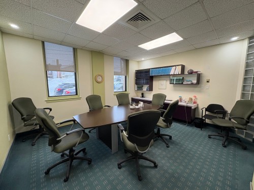 Conference room - 80 Rue Monseigneur-Tessier E., Rouyn-Noranda, QC - Indoor Photo Showing Office