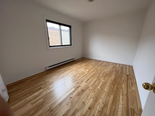 Master Bedroom - 11072 Rue Frigon, Montréal (Ahuntsic-Cartierville), QC - Indoor Photo Showing Other Room