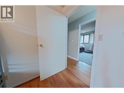 1530 21 Highway, Creston, BC - Indoor Photo Showing Other Room
