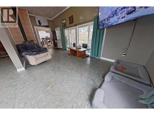 1530 21 Highway, Creston, BC -  With Exterior