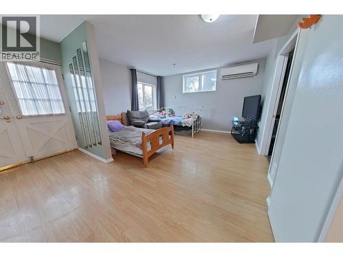 1530 21 Highway, Creston, BC - Indoor