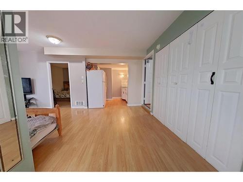 1530 21 Highway, Creston, BC - Indoor Photo Showing Other Room