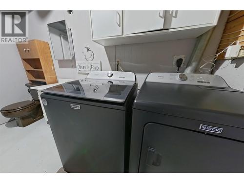 Laundry/utility room - 1530 21 Highway, Creston, BC - Indoor Photo Showing Laundry Room