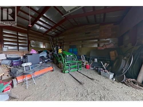 1530 21 Highway, Creston, BC - Indoor