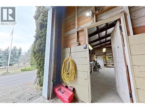 1530 21 Highway, Creston, BC - Outdoor