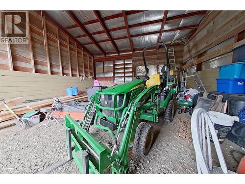 1530 21 Highway, Creston, BC - Indoor Photo Showing Other Room