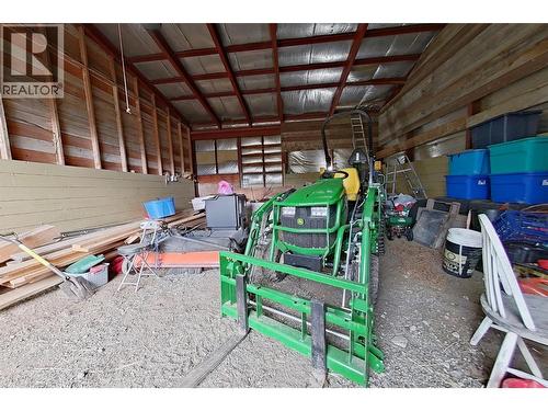 1530 21 Highway, Creston, BC - Indoor Photo Showing Other Room