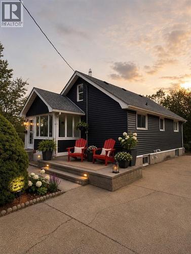 1027 COLBORNE ROAD  Sarnia, ON N7V 3K6