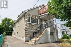 4 - 120 MARQUETTE AVENUE  Ottawa, ON K1L 5J8