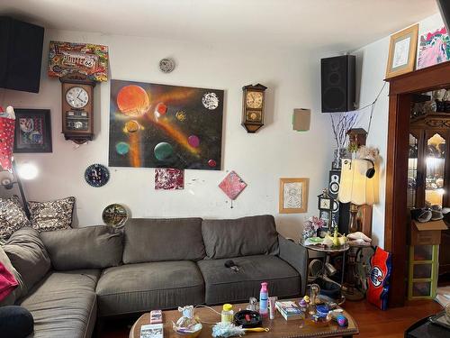 515 Brock St E, Thunder Bay, ON - Indoor Photo Showing Living Room