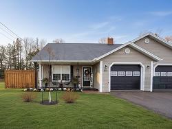 21 Heatherway Drive  Cornwall, PE C0A 1H0