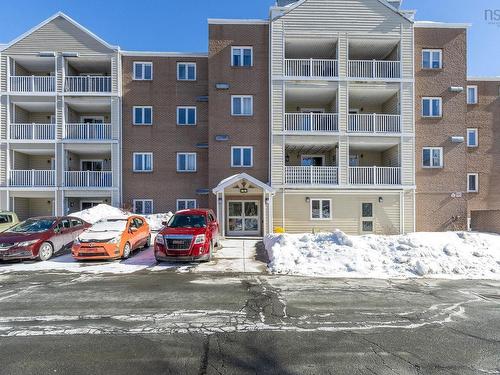 308 15 Langbrae Drive, Clayton Park, NS 