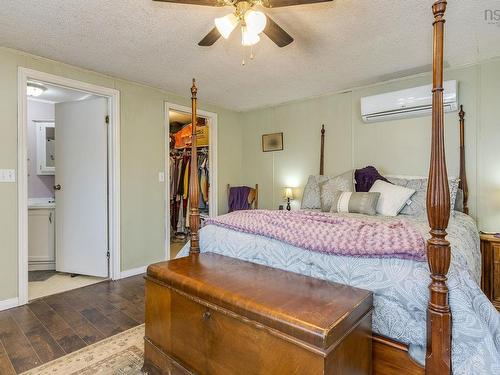 1880 Virginia Road, West Springhill, NS 
