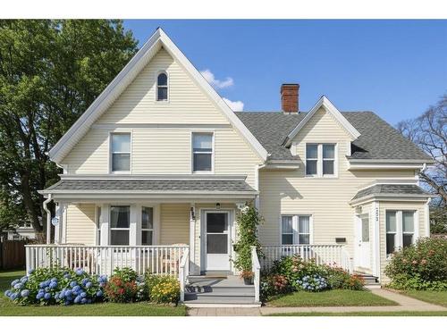 250-252 Central Street  Summerside, PE C1N 3M4