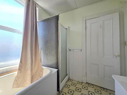 76 Havelock Street, Amherst, NS 