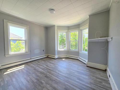 76 Havelock Street, Amherst, NS 