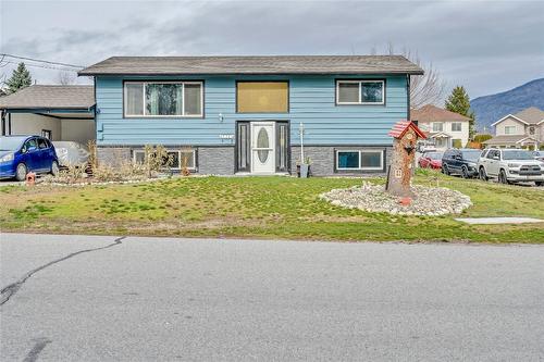 738 KETTLE Avenue  Oliver, BC V0H 1T0