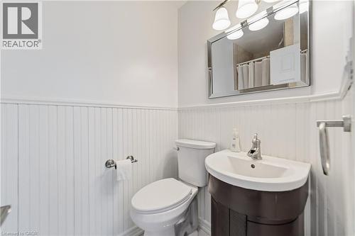 39 Templer Drive, Ancaster, ON - Indoor Photo Showing Bathroom