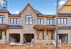 2 - 600 MAPLEHILL DRIVE  Burlington, ON L7N 2W3