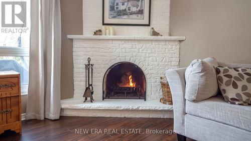 3103 Autumn Hill Crescent, Burlington, ON - Indoor With Fireplace