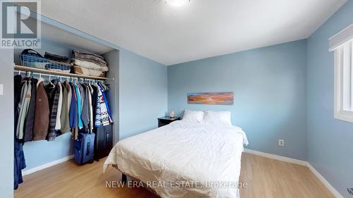 3103 Autumn Hill Crescent, Burlington, ON - Indoor Photo Showing Bedroom