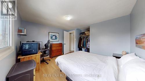 3103 Autumn Hill Crescent, Burlington, ON - Indoor Photo Showing Bedroom