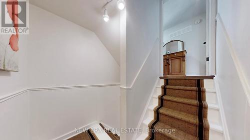 3103 Autumn Hill Crescent, Burlington, ON - Indoor Photo Showing Other Room