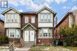 1 - 118 BRAEMAR AVENUE  Toronto, ON M5P 2L4