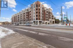 511 - 25 EARLINGTON AVENUE  Toronto, ON M8X 3A3
