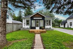 125 QUEEN STREET W  Springwater, ON L0L 1P0