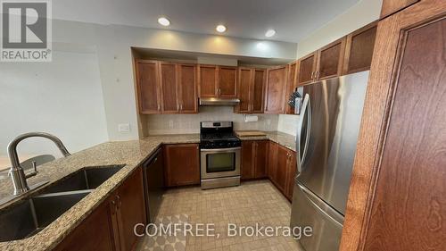 294 Waymark Crescent, Ottawa, ON - Indoor Photo Showing Kitchen With Double Sink