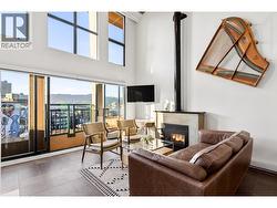 805 22 E CORDOVA STREET  Vancouver, BC V6A 4G8