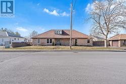 137 THOMAS STREET W Greater Napanee (Greater Napanee), ON K7R 2H4