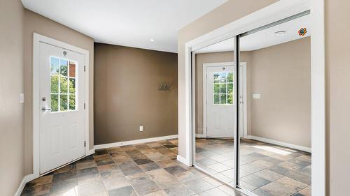 220 West Bench Drive, Penticton, BC - Indoor Photo Showing Other Room