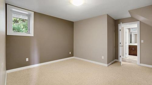 220 West Bench Drive, Penticton, BC - Indoor Photo Showing Other Room