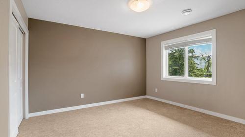 220 West Bench Drive, Penticton, BC - Indoor Photo Showing Other Room