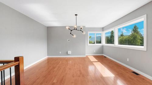 220 West Bench Drive, Penticton, BC - Indoor Photo Showing Other Room