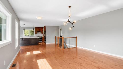 220 West Bench Drive, Penticton, BC - Indoor Photo Showing Other Room