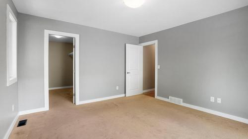 220 West Bench Drive, Penticton, BC - Indoor Photo Showing Other Room