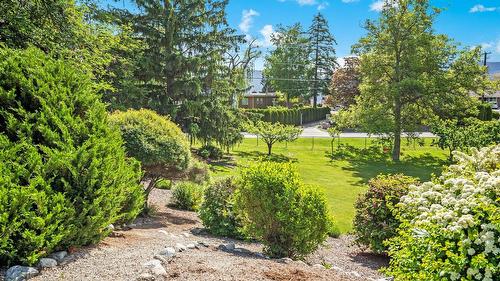 220 West Bench Drive, Penticton, BC - Outdoor