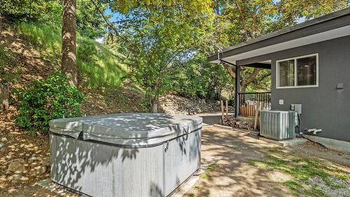 220 West Bench Drive, Penticton, BC - Outdoor