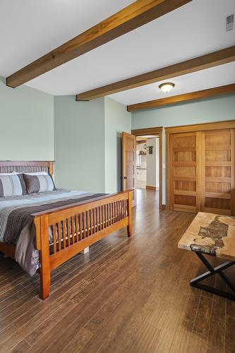 5253 Elsie Holmes Road, Wynndel, BC - Indoor Photo Showing Bedroom