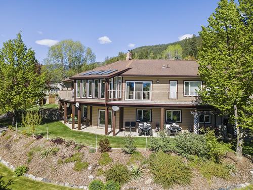 5253 Elsie Holmes Road, Wynndel, BC - Outdoor With Deck Patio Veranda