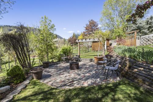 5253 Elsie Holmes Road, Wynndel, BC - Outdoor