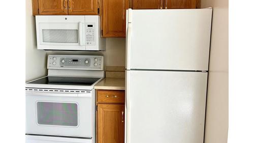 896 306Th Street, Kimberley, BC - Indoor Photo Showing Kitchen