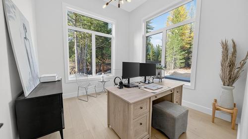1323 Mcdonald Road, Cranbrook, BC - Indoor Photo Showing Office